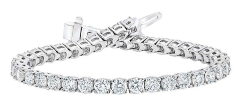 Lab-grown diamond tennis bracelet in white gold, flat lay